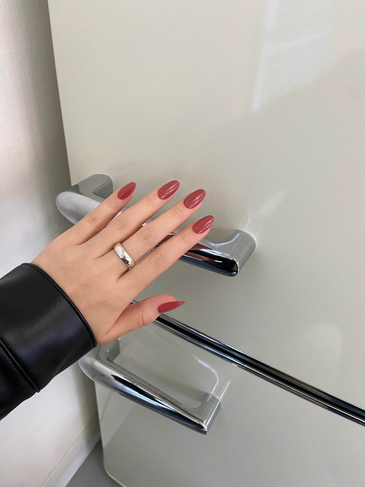 Brick Red(ブリックレッド) - FINGER SUIT(フィンガースーツ)ネイルチップ