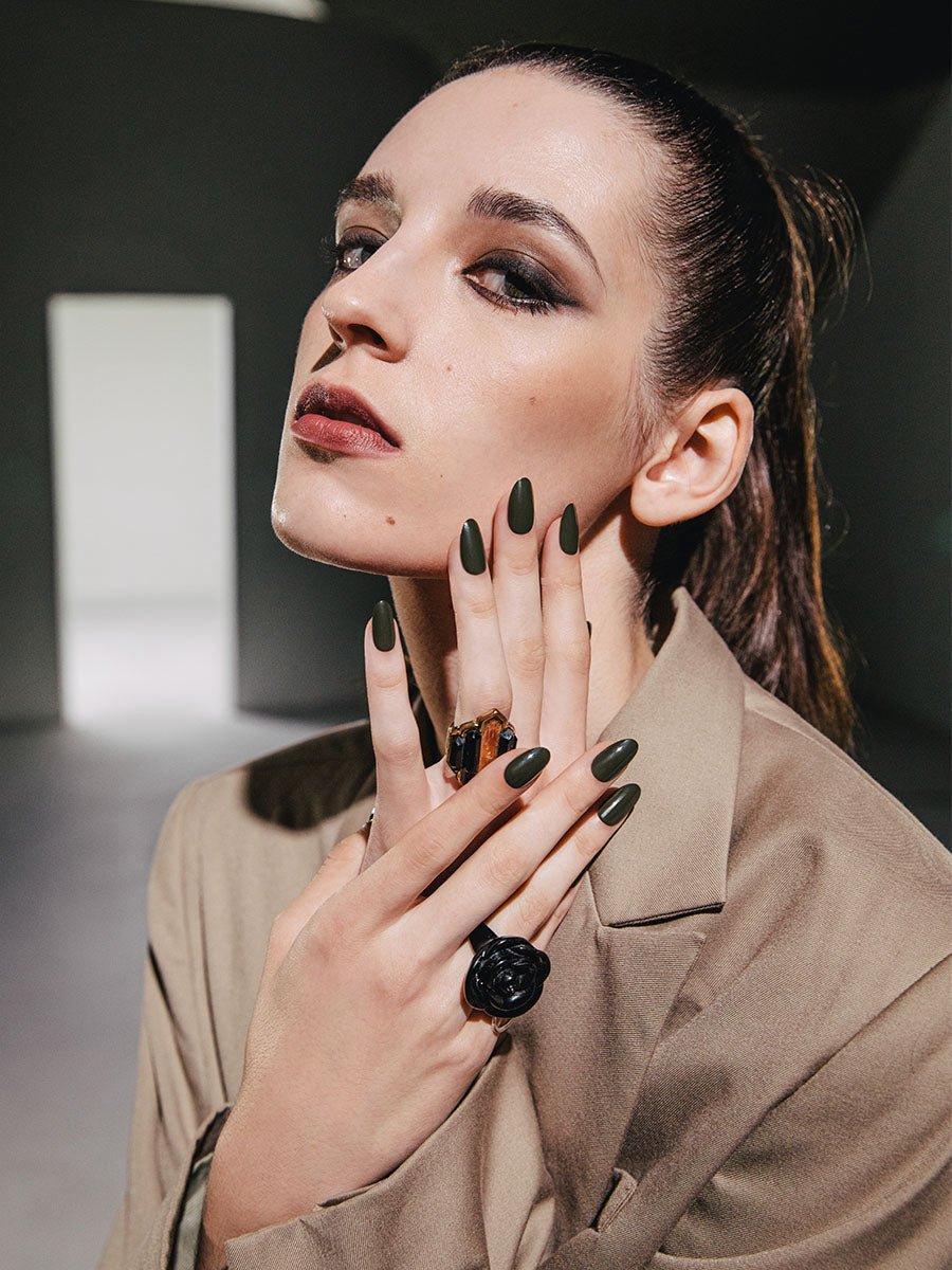 【クリスタル着用】Deep Khaki(ディープカーキ) - FINGER SUIT(フィンガースーツ)ネイルチップ