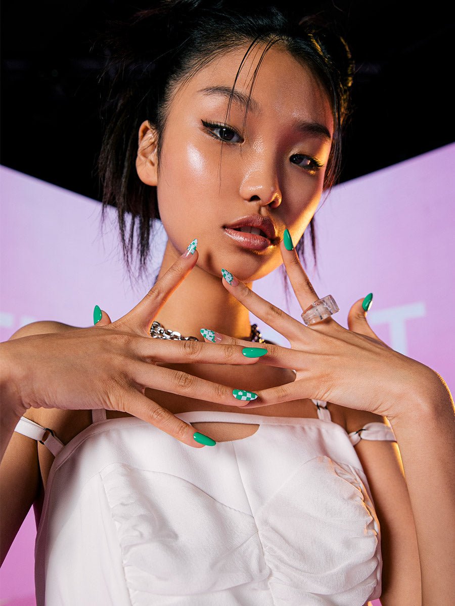 Square Graffiti(スクエアグラフィティ) - FINGER SUIT(フィンガースーツ)ネイルチップ