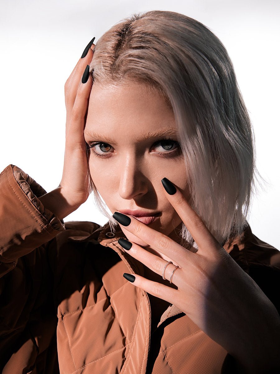 Matte Black(マットブラック) - FINGER SUIT(フィンガースーツ)ネイルチップ