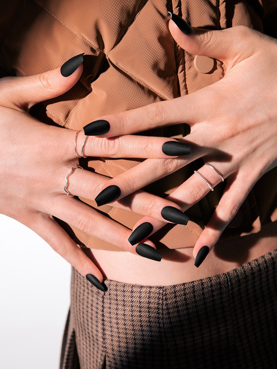 Matte Black(マットブラック) - FINGER SUIT(フィンガースーツ)ネイルチップ