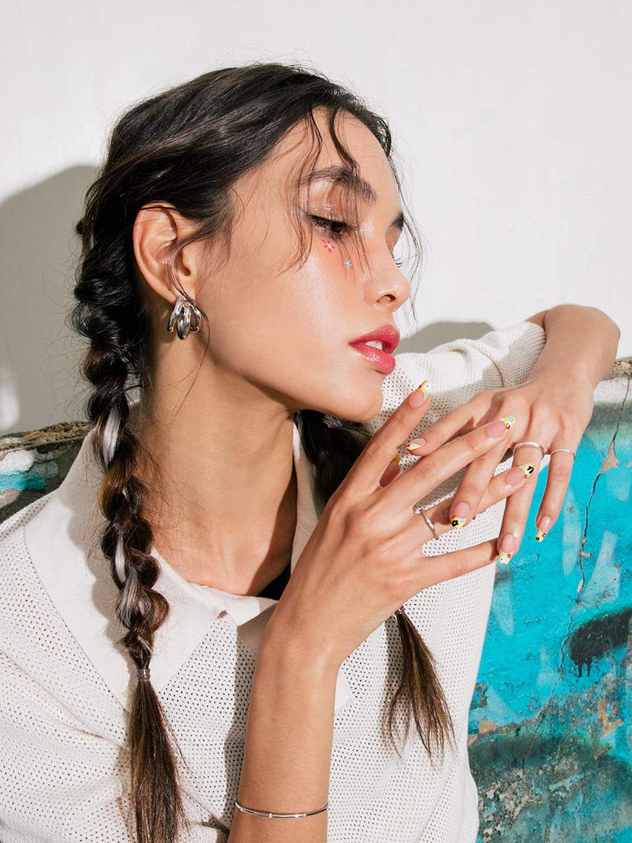 【Kep1er 着用】Flower French(フラワーフレンチ) - FINGER SUIT(フィンガースーツ)ネイルチップ