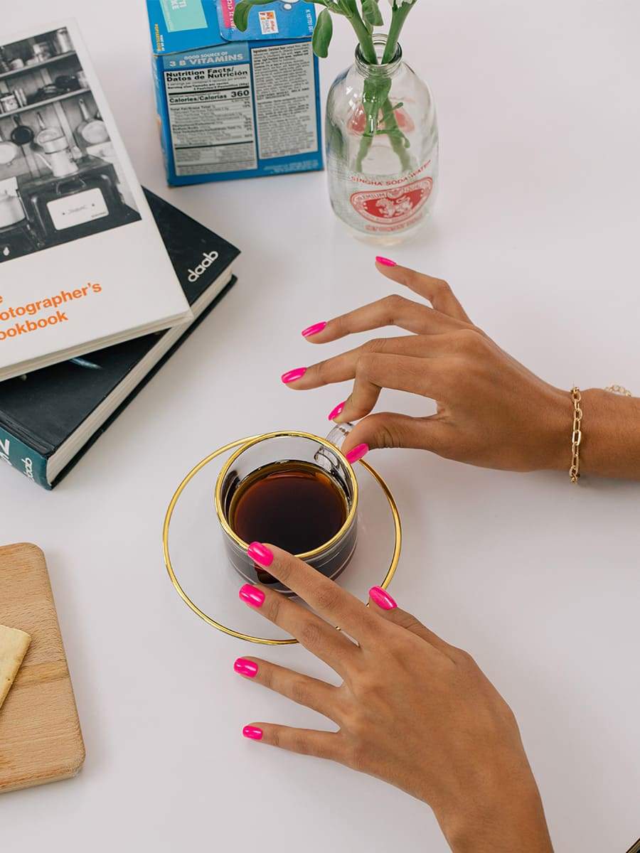 Neon Pink(ネオンピンク) - FINGER SUIT(フィンガースーツ)ネイルチップ